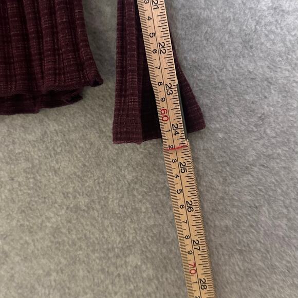Altar'd State Tunic Blouse Size L Maroon Peplum Hem Checkered Knit Boho Top A&M - Picture 11 of 11